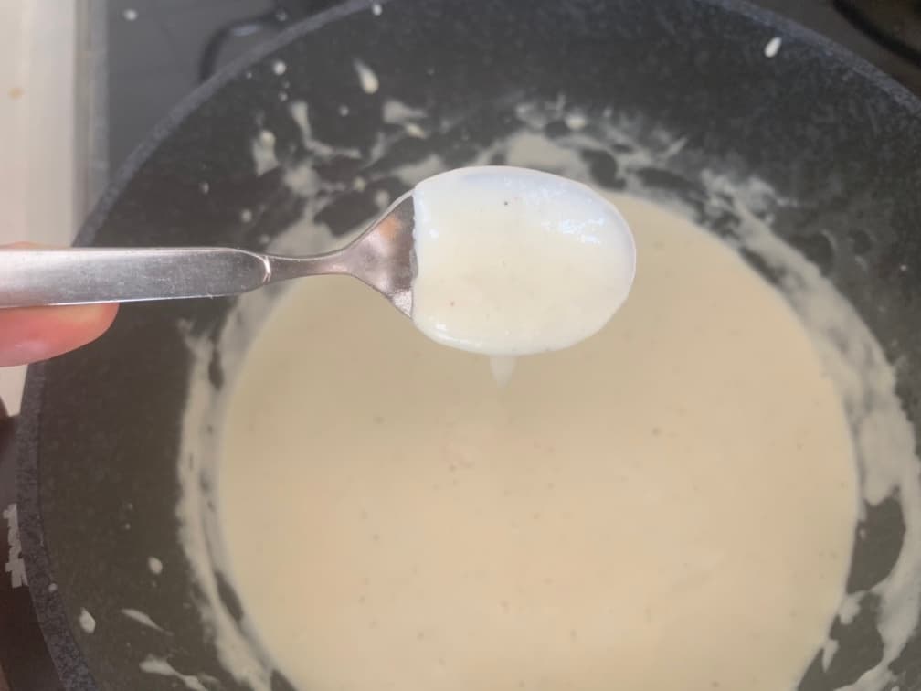 Béchamel without flour - low carb and ketogenic